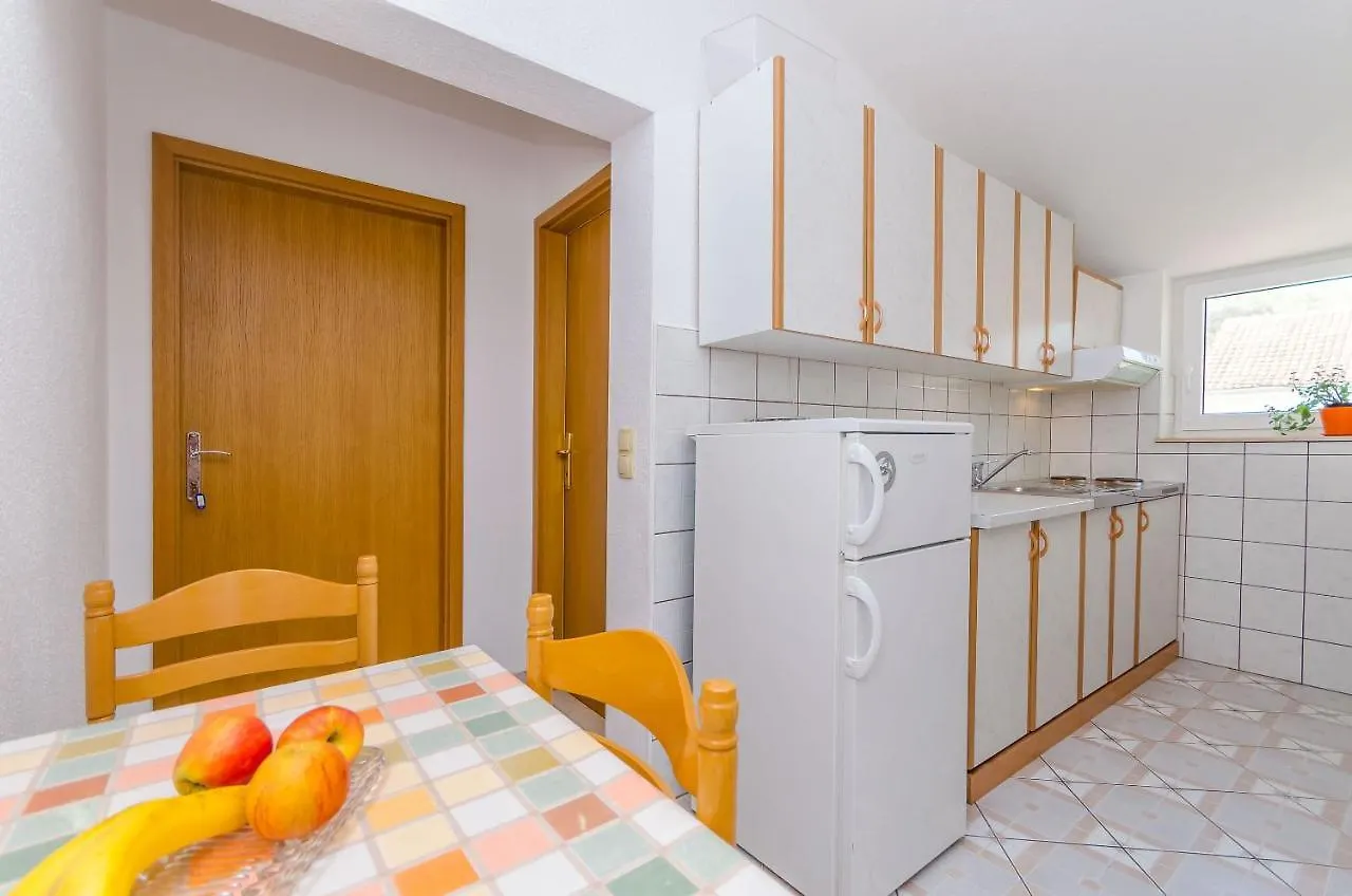 Apartments Tily Trogir Kroatien