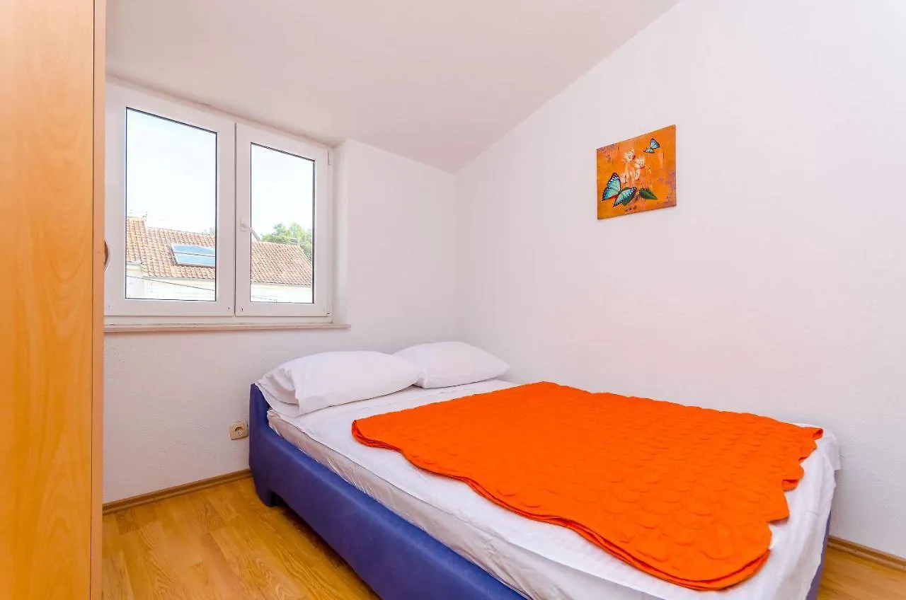 Apartments Tily Trogir