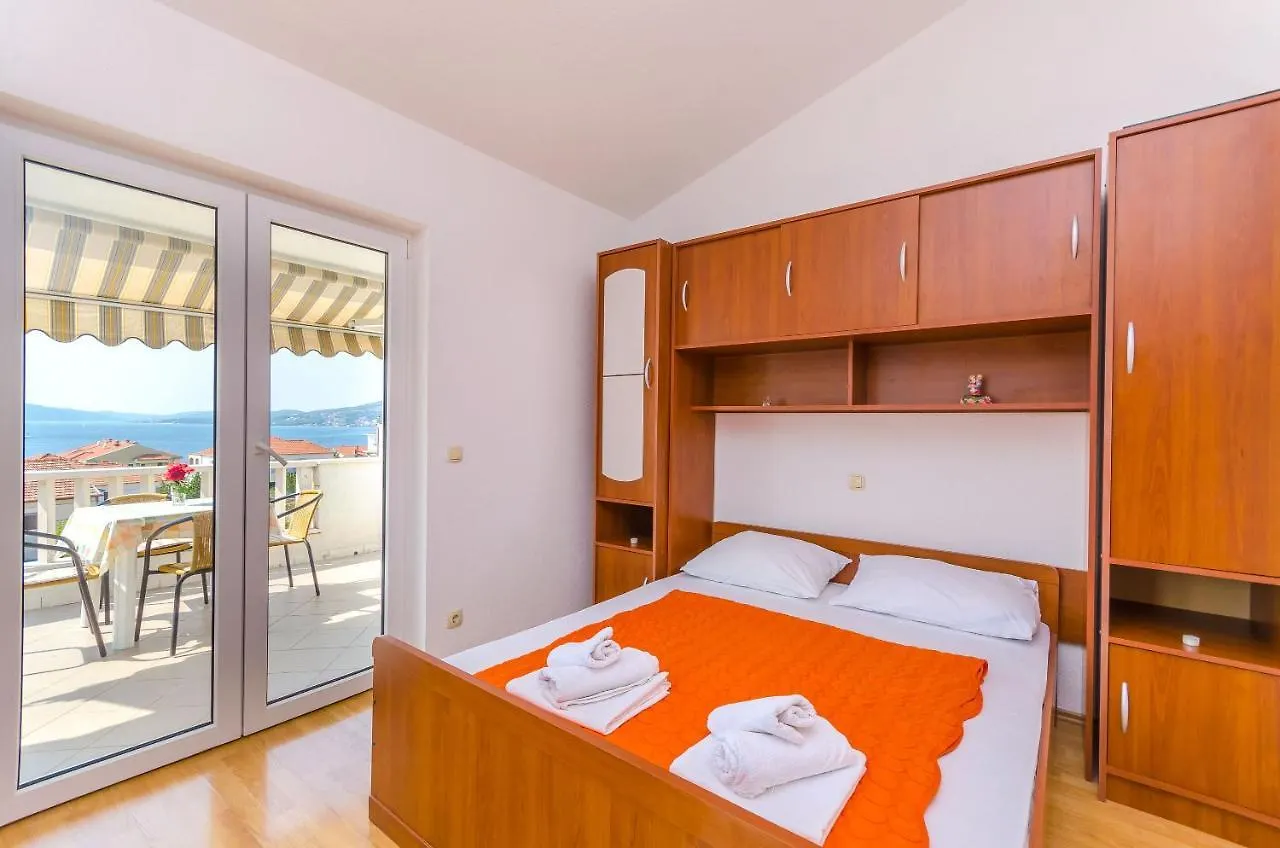 Apartments Tily Trogir Kroatien