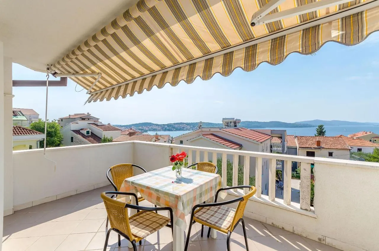 Apartments Tily Trogir Kroatien