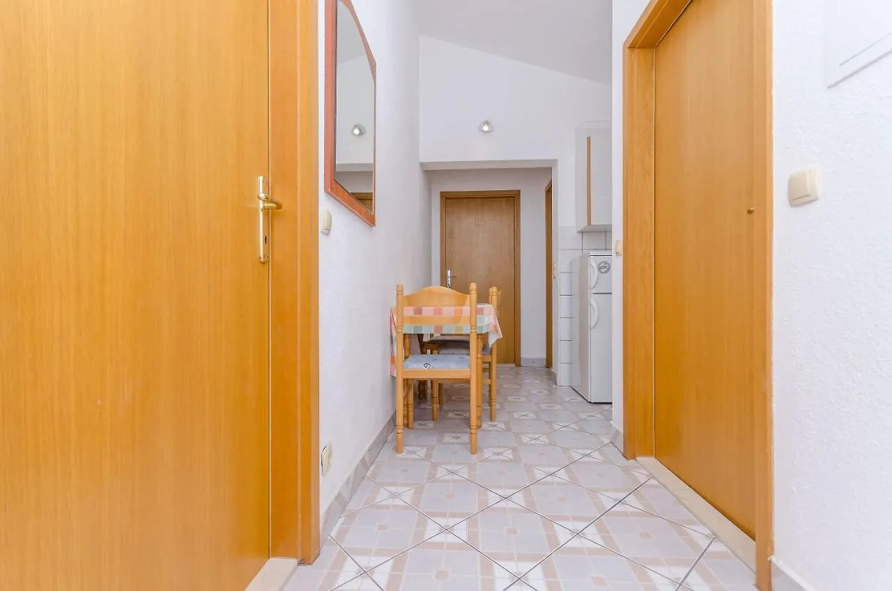 Apartments Tily Trogir