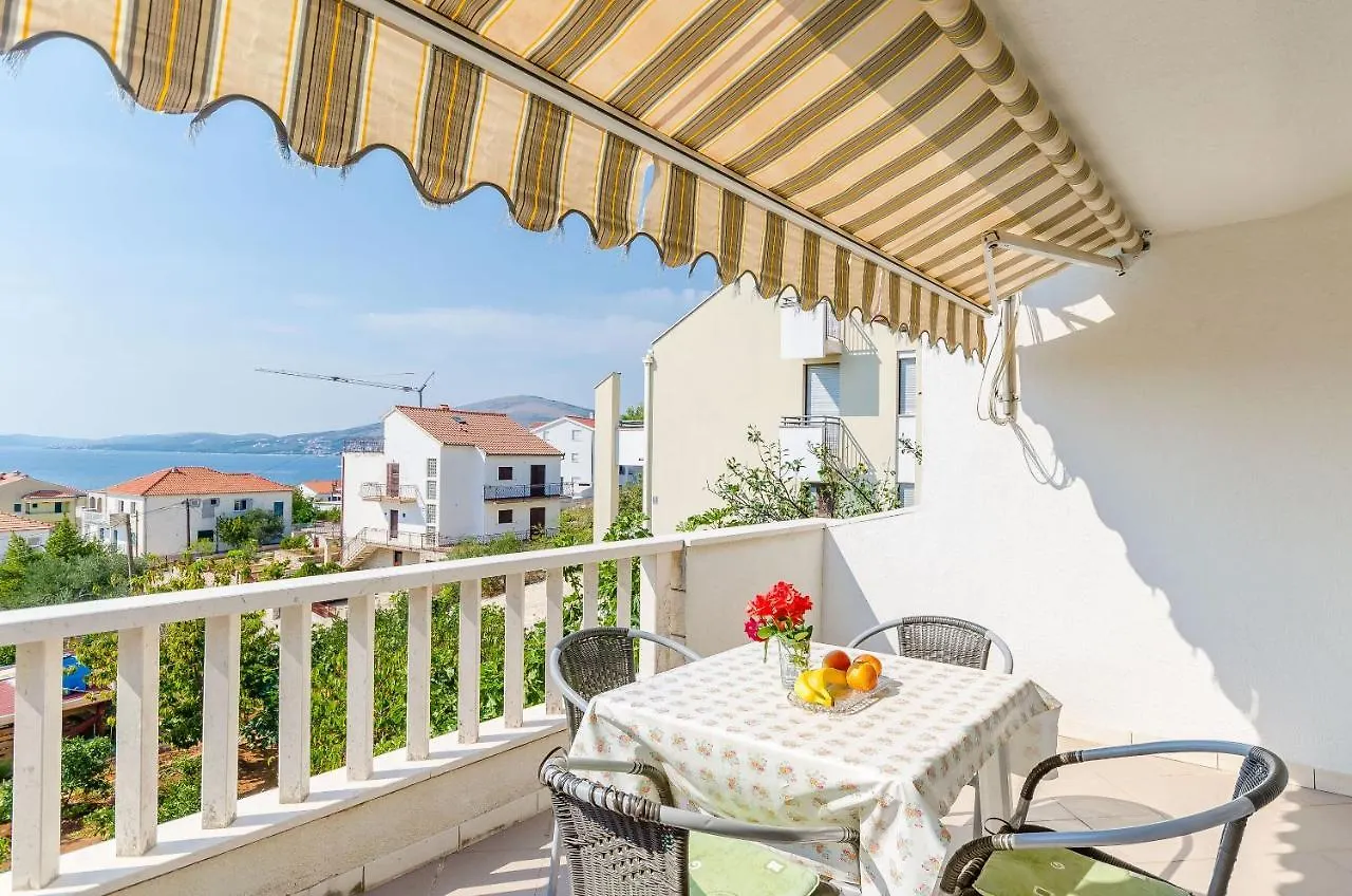 Apartments Tily Trogir Kroatien
