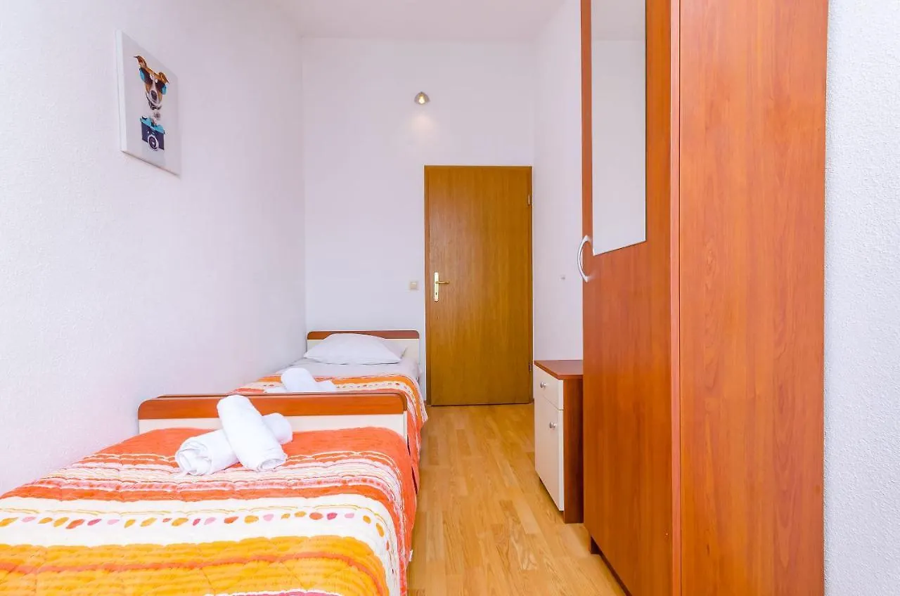 Apartments Tily Trogir