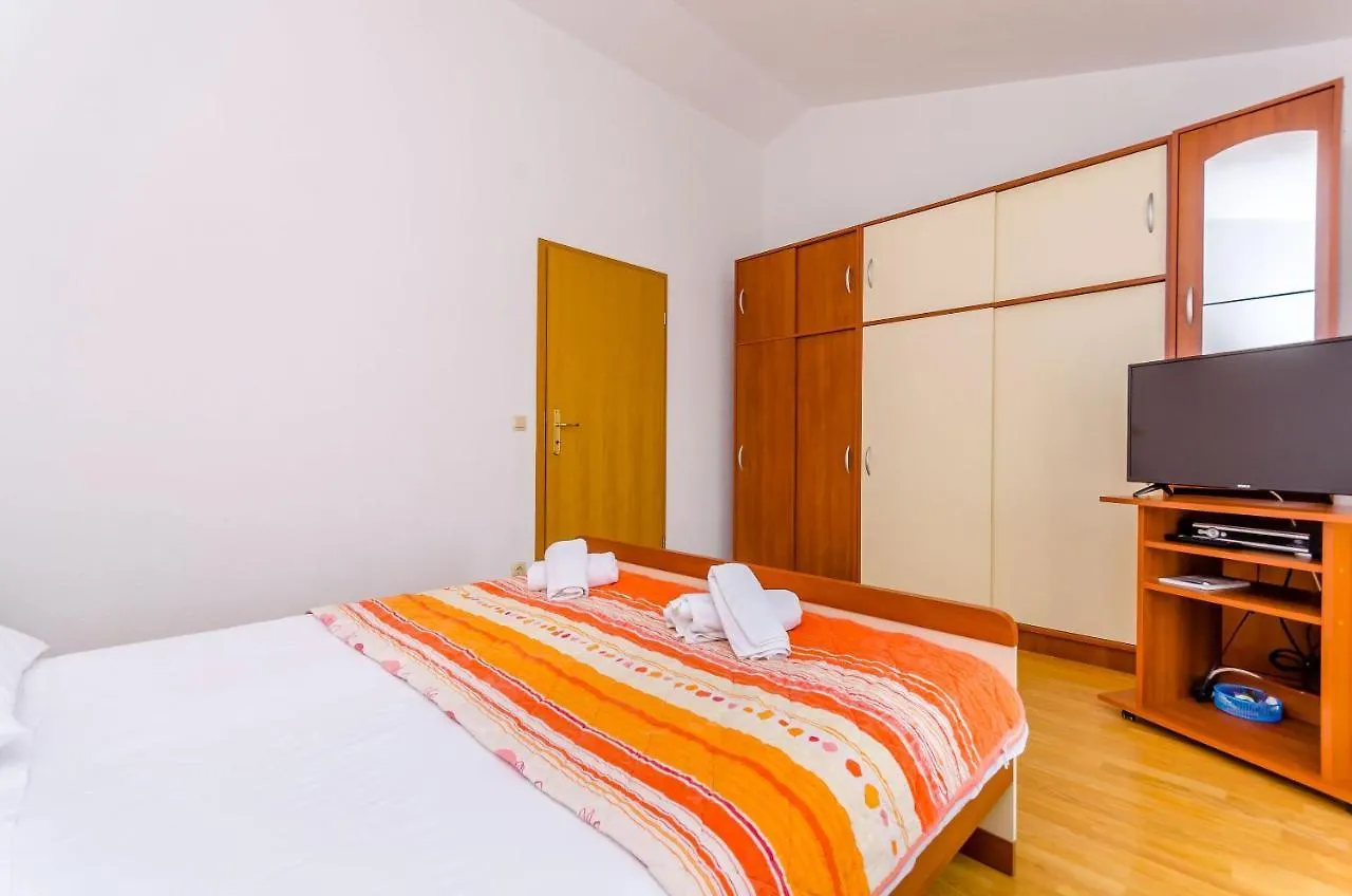 Apartments Tily Trogir